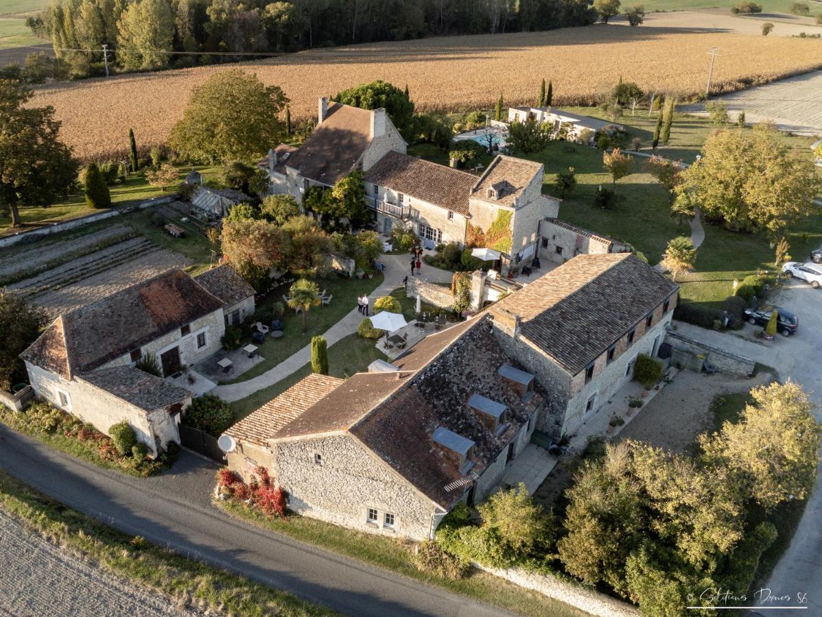 Le Pigeonnier Du Perron Hotel 阿瓦耶 外观 照片