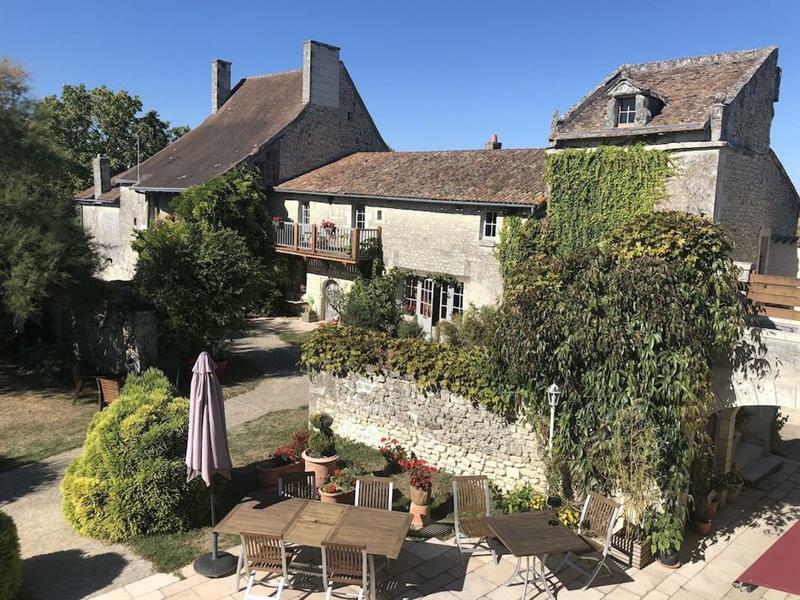 Le Pigeonnier Du Perron Hotel 阿瓦耶 外观 照片